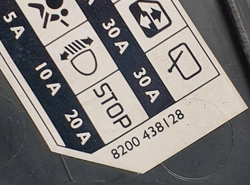 фото №3, Захист пластик заглушка запобіжників renault espace iv 8200438128