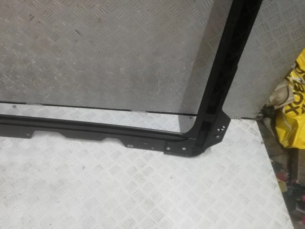 Шторка дах combo e rifter berlingo iv 981630218j Недорого