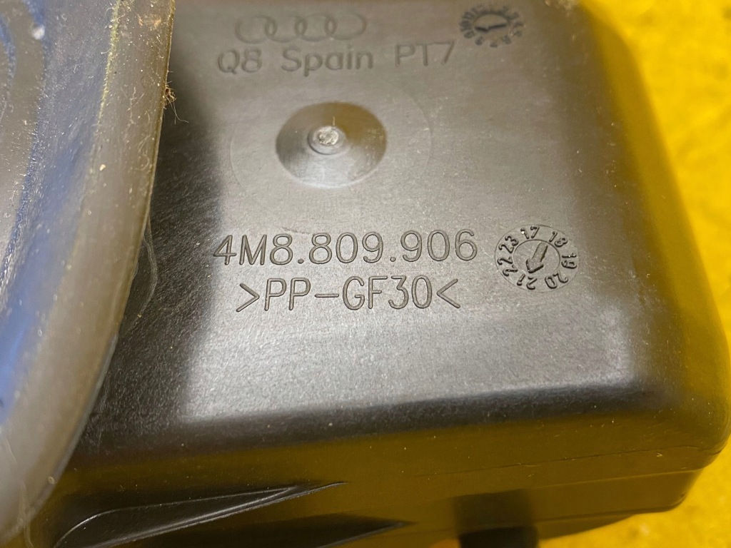 фото №9, Audi q8 крышка заливной топлива 4m8809906 ls9r
