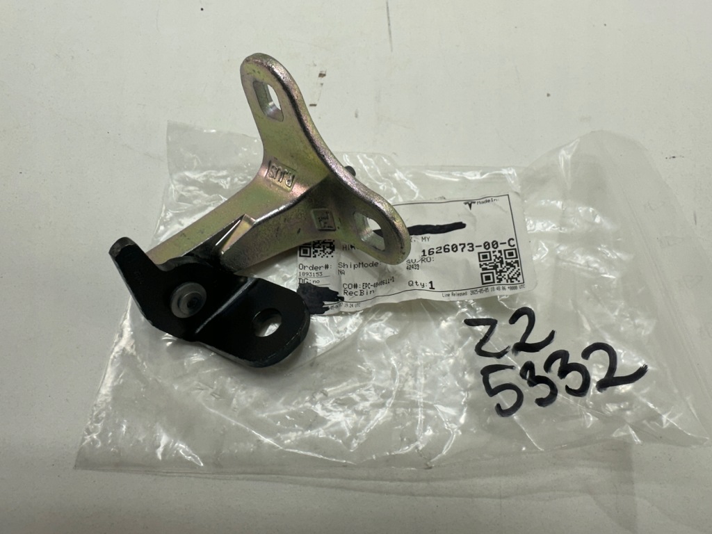 Купить Петля дверь передний левый перед tesla y 1626073-00-c новый