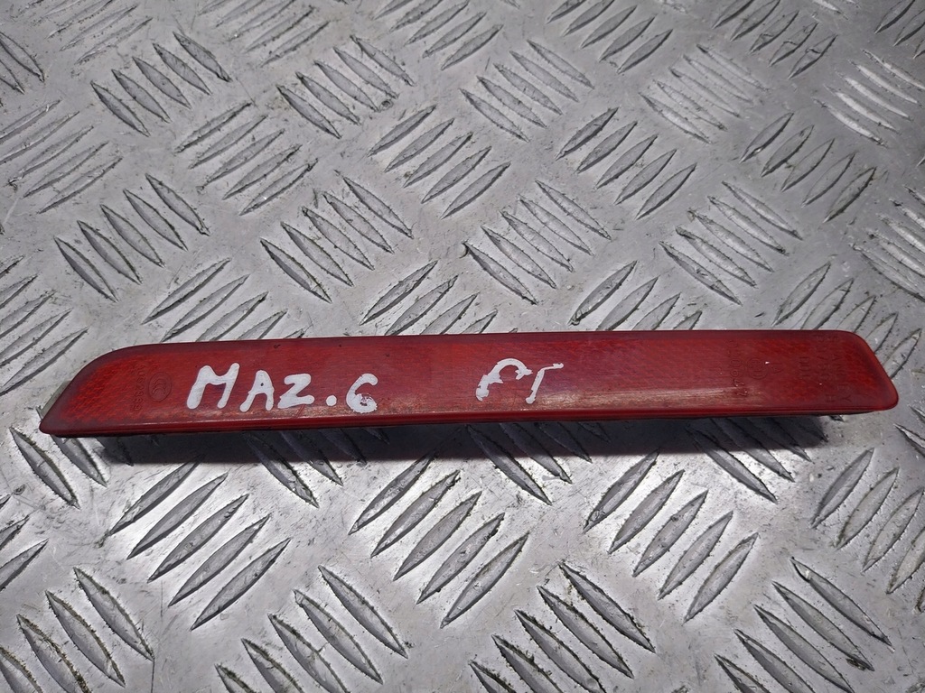 фото №1, Відбивач mazda оригінальний номер p3756b