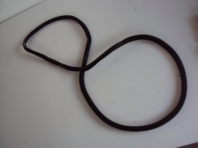 фото №1, Прокладка дверь правый задняя jeep cherokee kl 13-