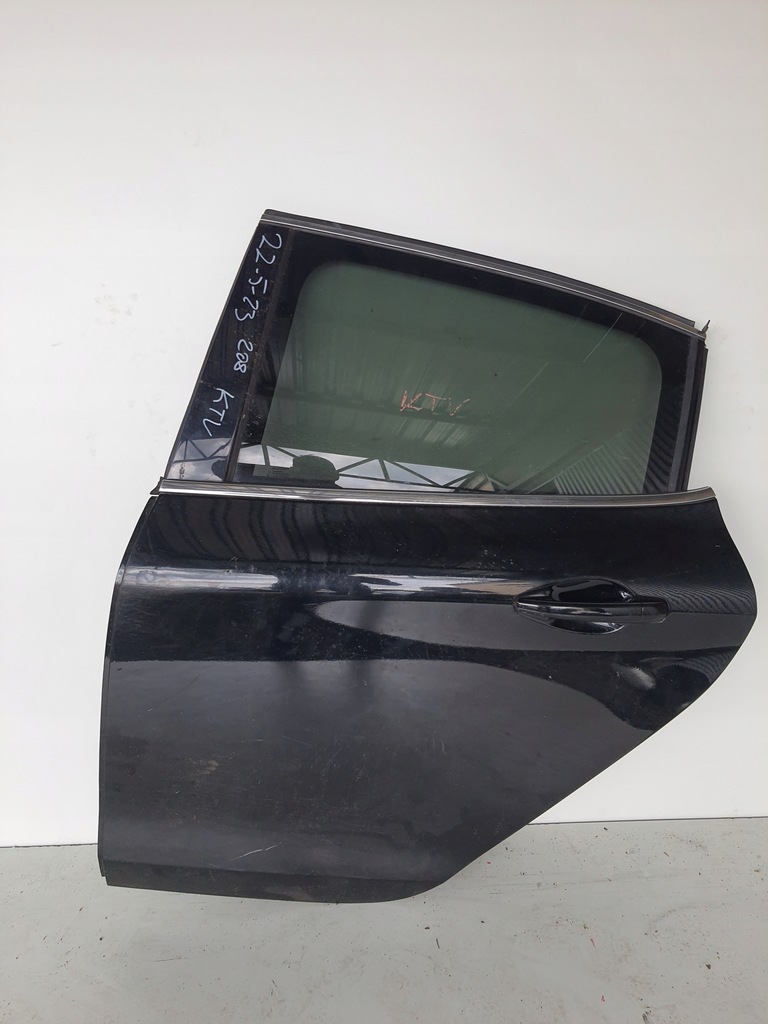 фото №1, Peugeot 208 12-15 дверь ktv