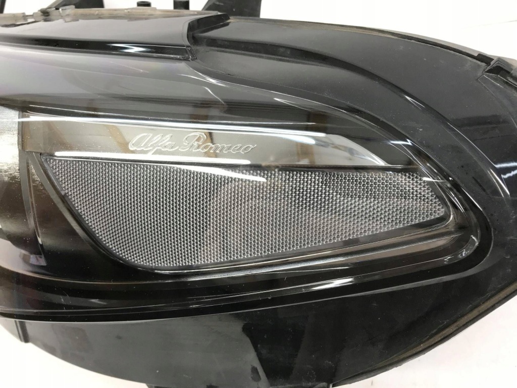 Купить Alfa romeo giulia 16- фара левая передняя перед bi ксенон led 50558651