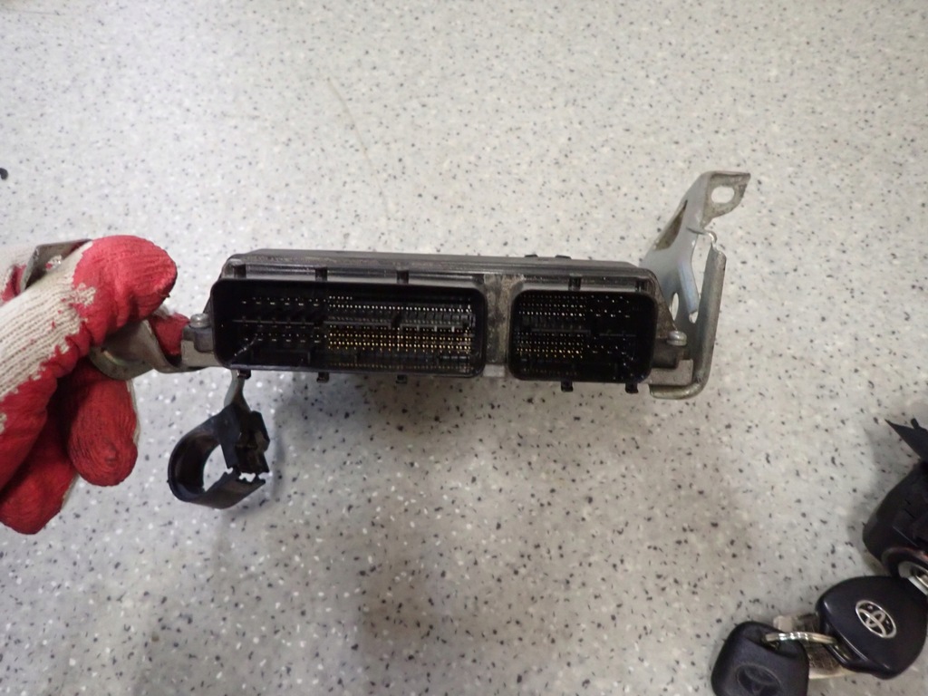 фото №8, Toyota auris 10-1.33 1nr набор стартовый замок зажигания