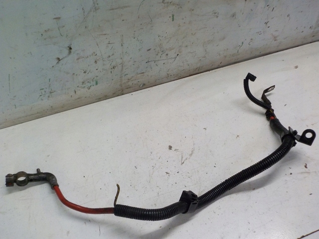 фото №1, Volvo s40 v40 шланг кабель плюсовой