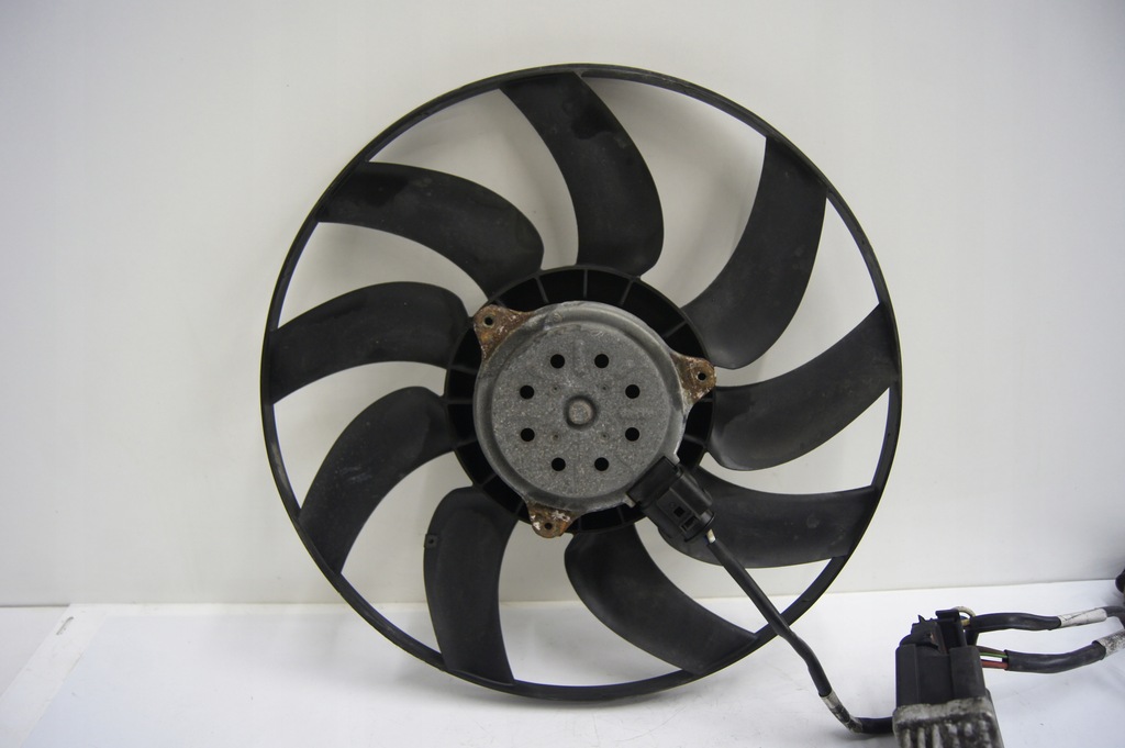 фото №8, Audi a4 b8 2.0 tfsi вентилятор радіатора реле