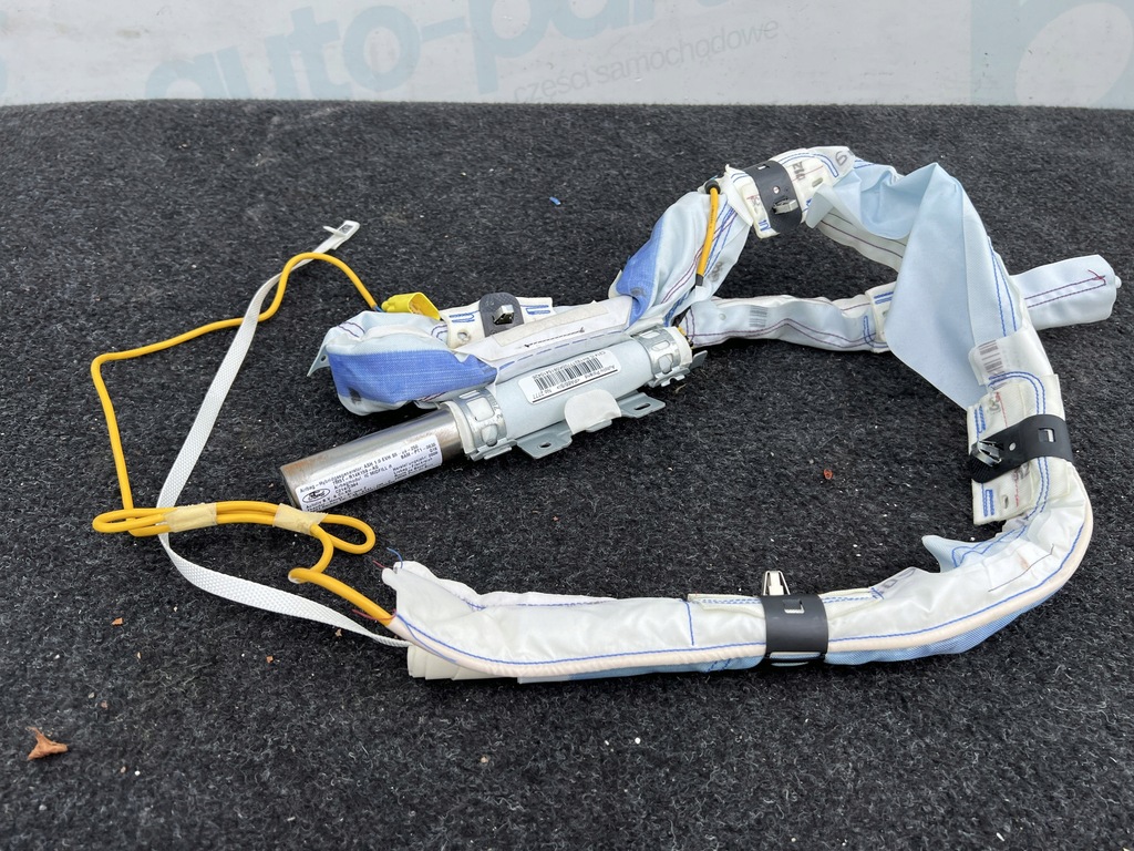 фото №1, Ford kuga mk1 шторка безпеки права