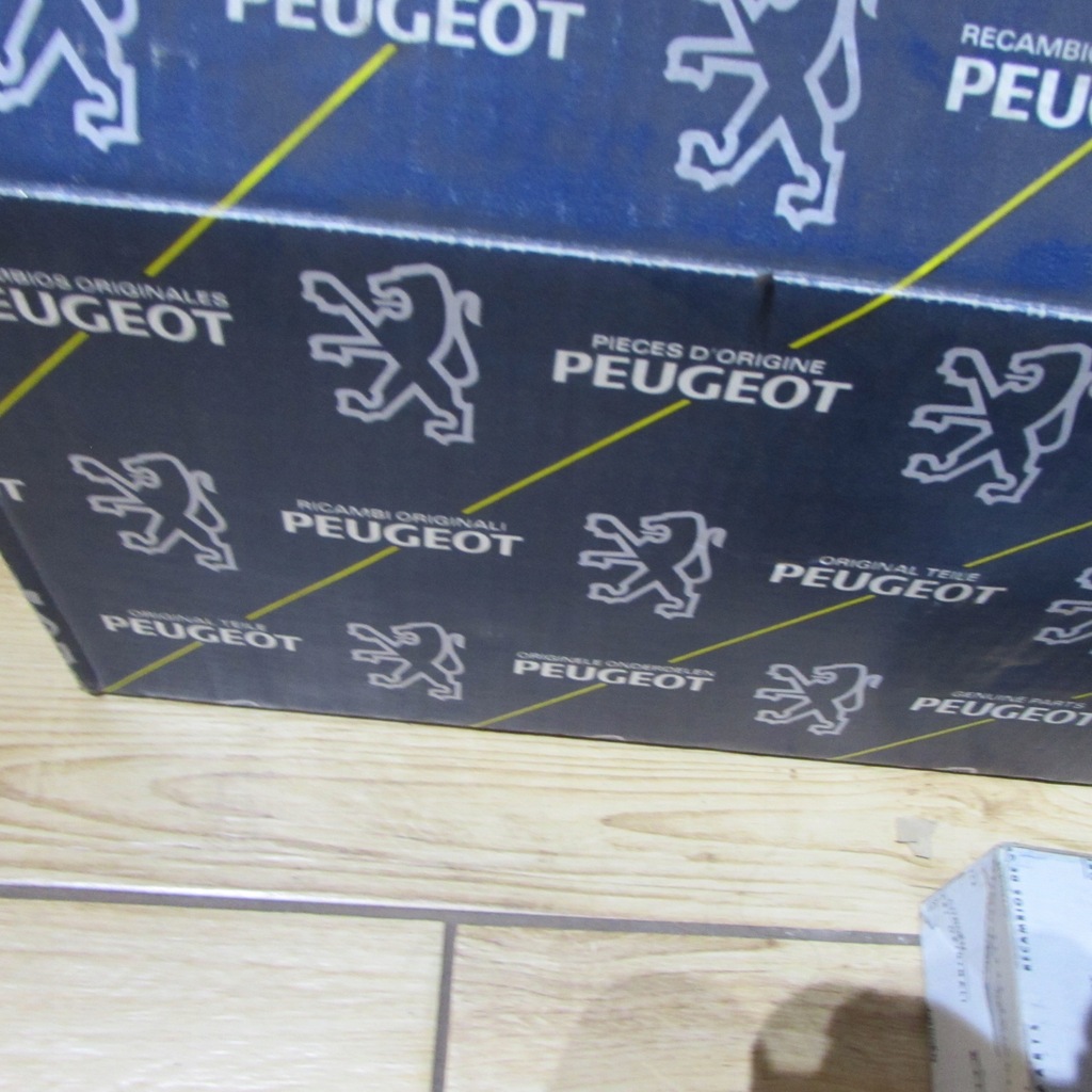 фото №7, Лампа задня ліва peugeot 405 87-92