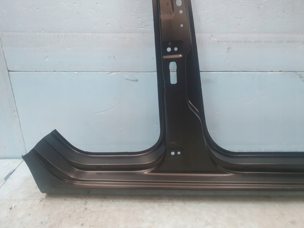 фото №3, Порог блок двигателя vw up citigo 1s4 5d правый перед