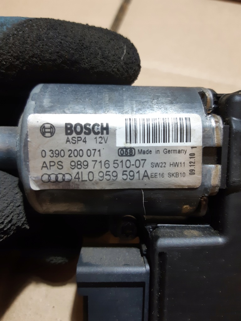 фото №5, Audi q7 4l моторчик люк панорама 4l0959591a