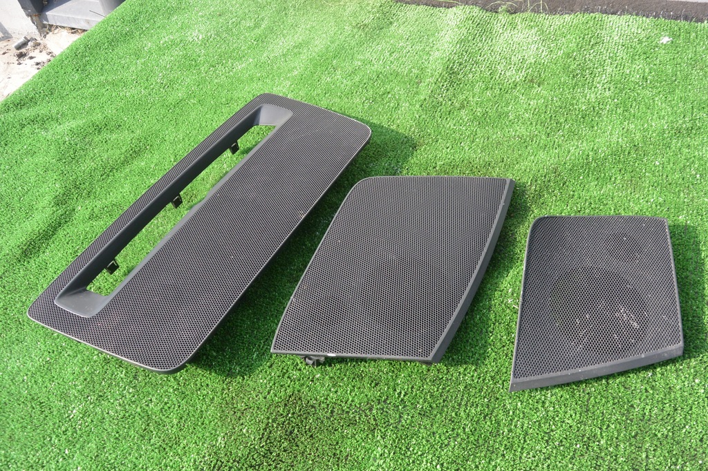 фото №1, Решітка панелі динаміка kpl mazda cx9 eu