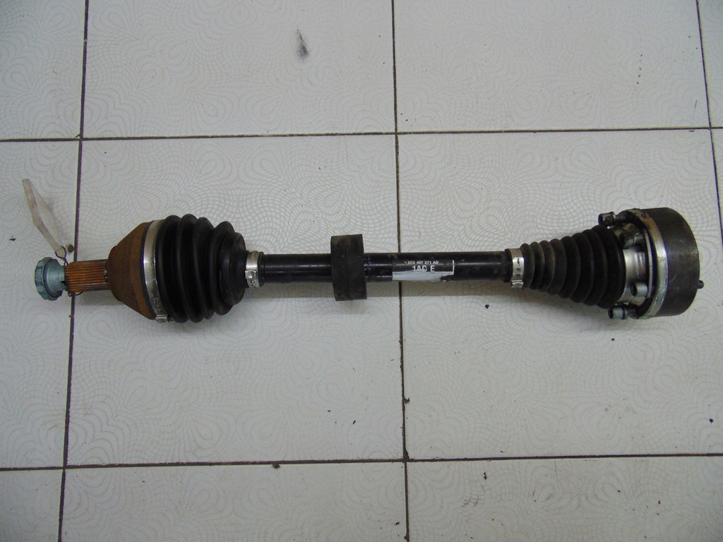фото №1, Привідний вал ліва skoda rapid 1.4tdi 6c0407271ad