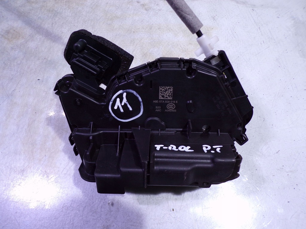 фото №1, Замок дверь правый задняя vw t-roc a6e5ta839016