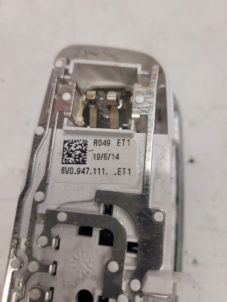 фото №6, Лампа стельовий audi a3 8v 8v0947111 et1