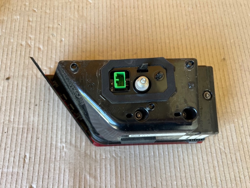 Фара задняя левая jaguar e-pace Цена