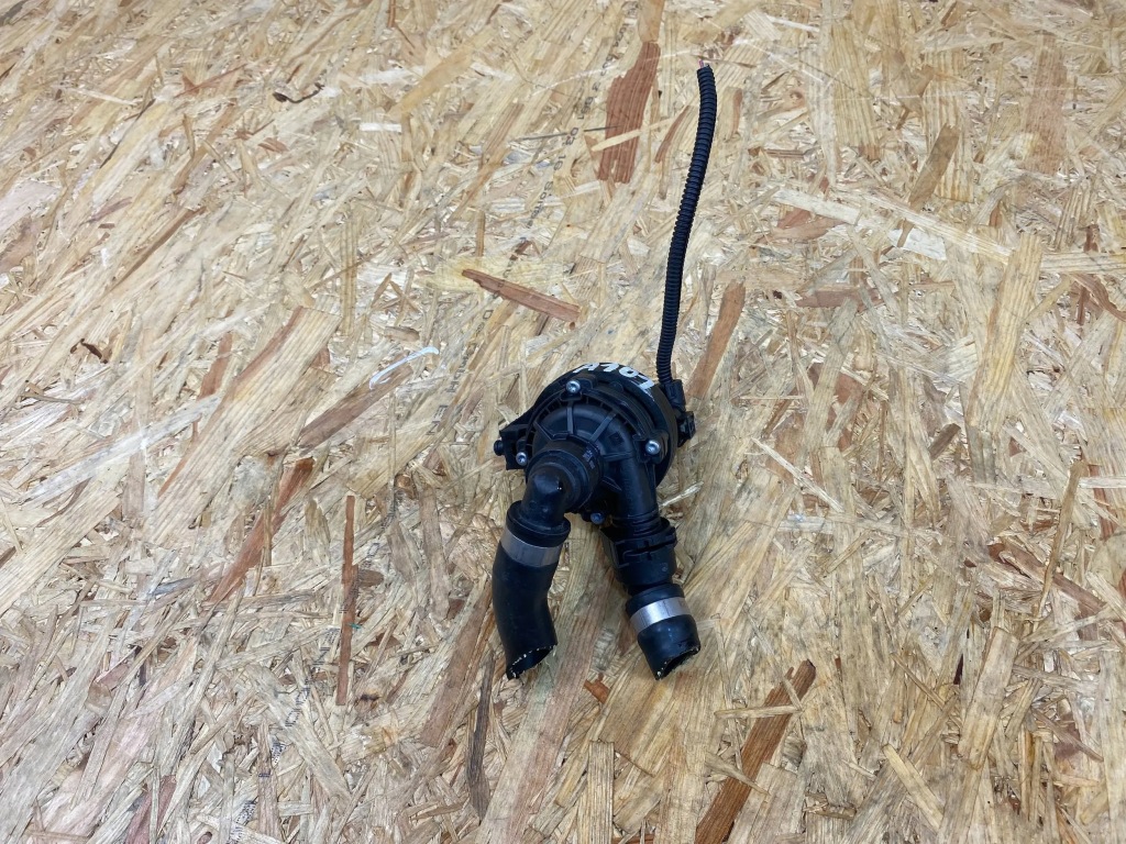 Додаткова насос води bmw f87 f80 f82 mini f56 9484254 в Україні