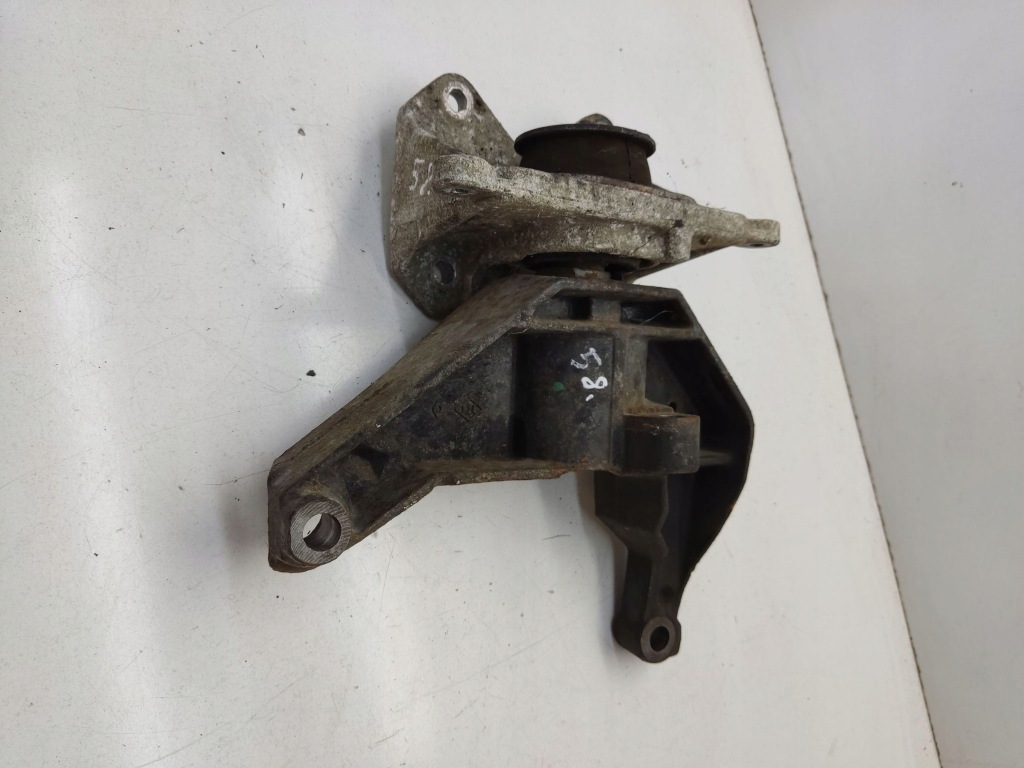 фото №2, Renault master ii 2007 кронштейн двигуна