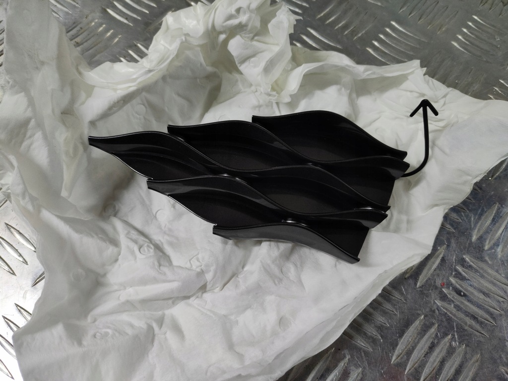 фото №1, Infiniti q60 заглушка фаркоп решётка радиатора накладка решётка радиатора