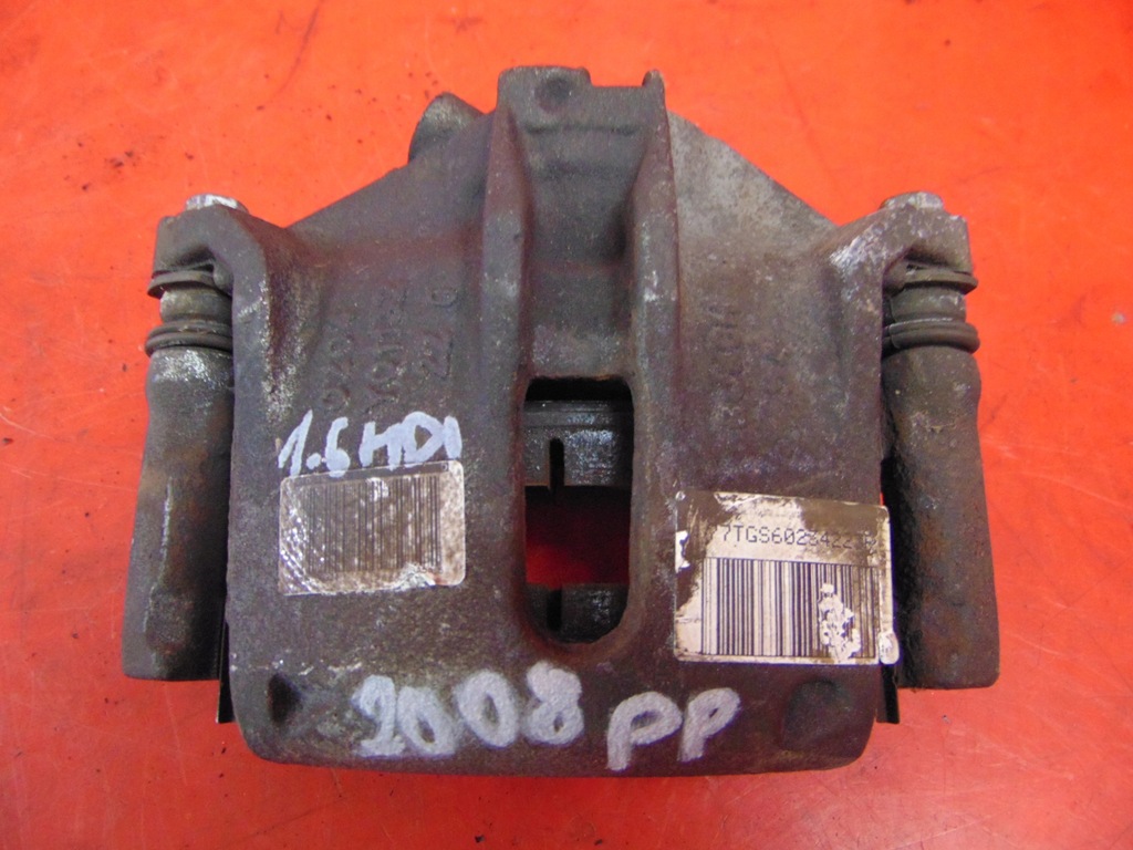 фото №1, Peugeot 2008 i 13- citroen суппорт правый перед