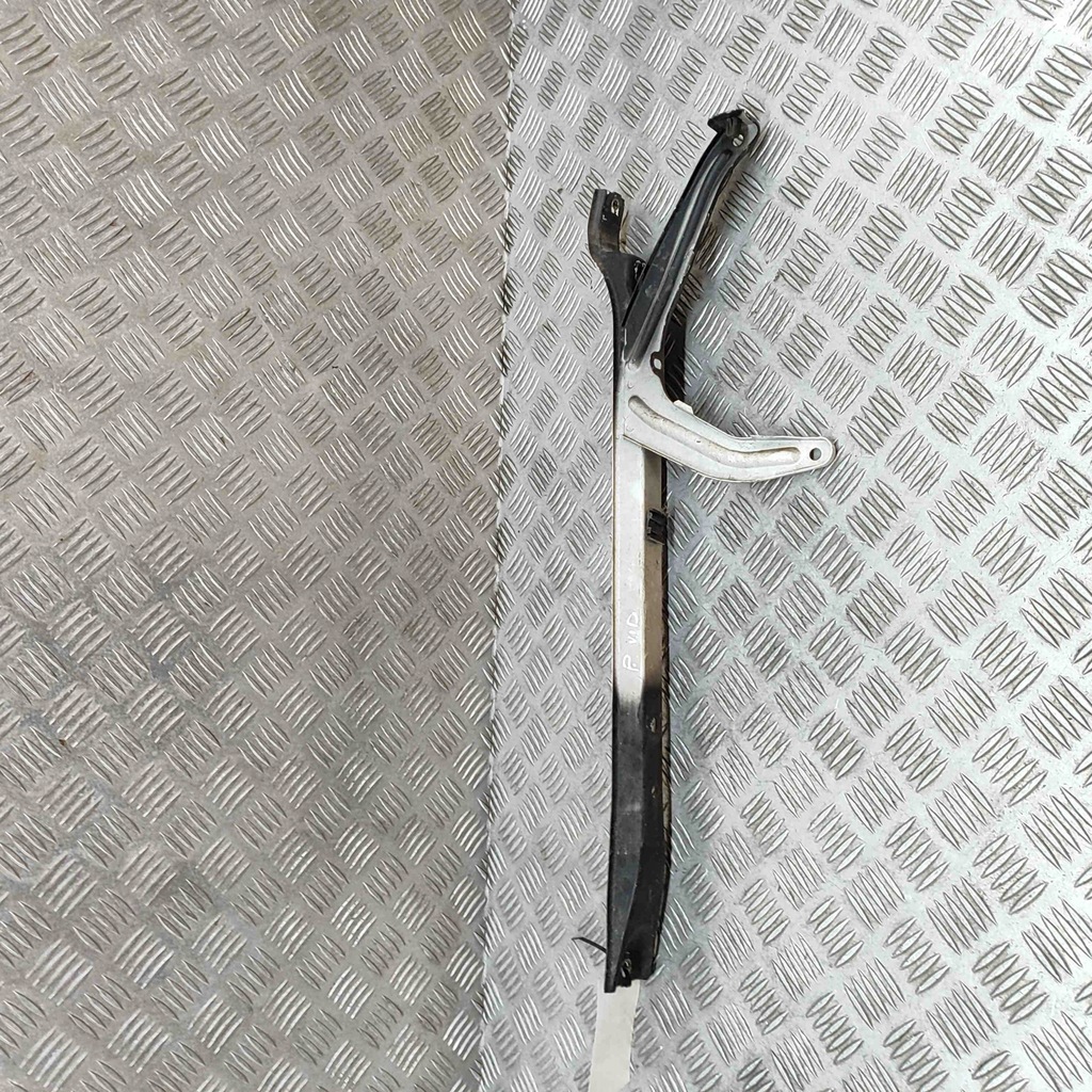 фото №1, Верхній частина поперечина передній toyota