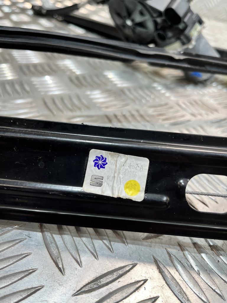 фото №1, Підйомник скло двері перед правий skoda karoq 17-