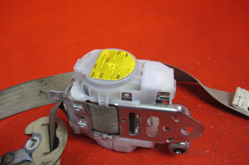 Lexus is 2 2 220d ремінь безпеки ліве перед передній 7m8750-p Доставка