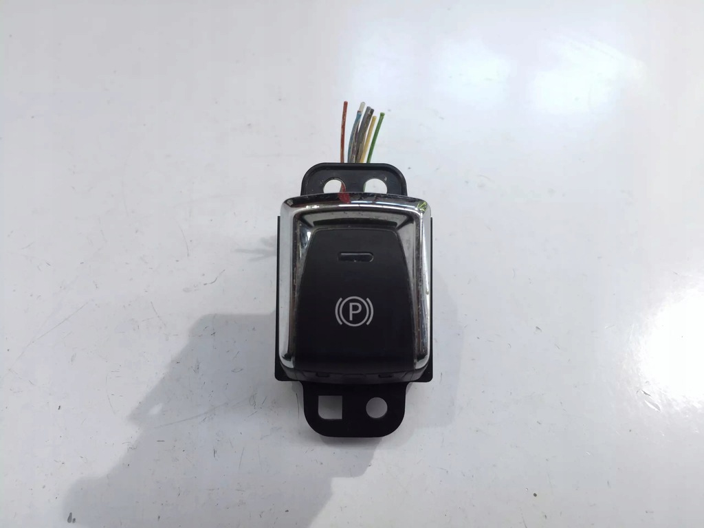 фото №1, Nissan leaf ii 2 2020 кнопка тормоза ручного