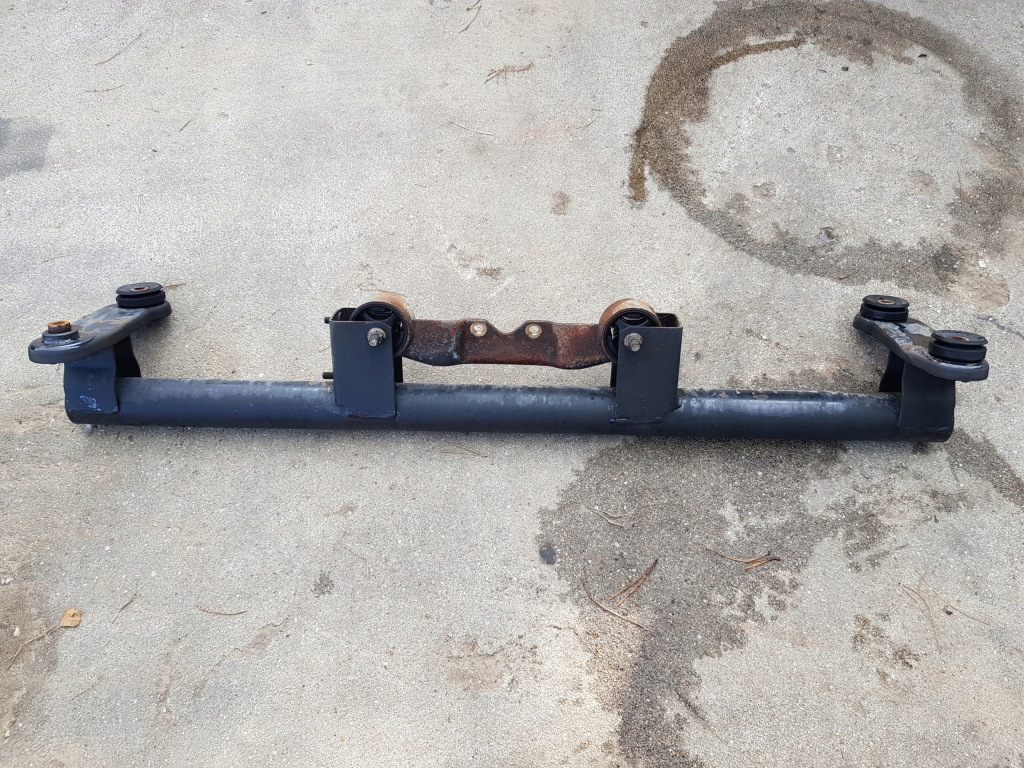 фото №1, Балка опора коробки передач mitsubishi l400