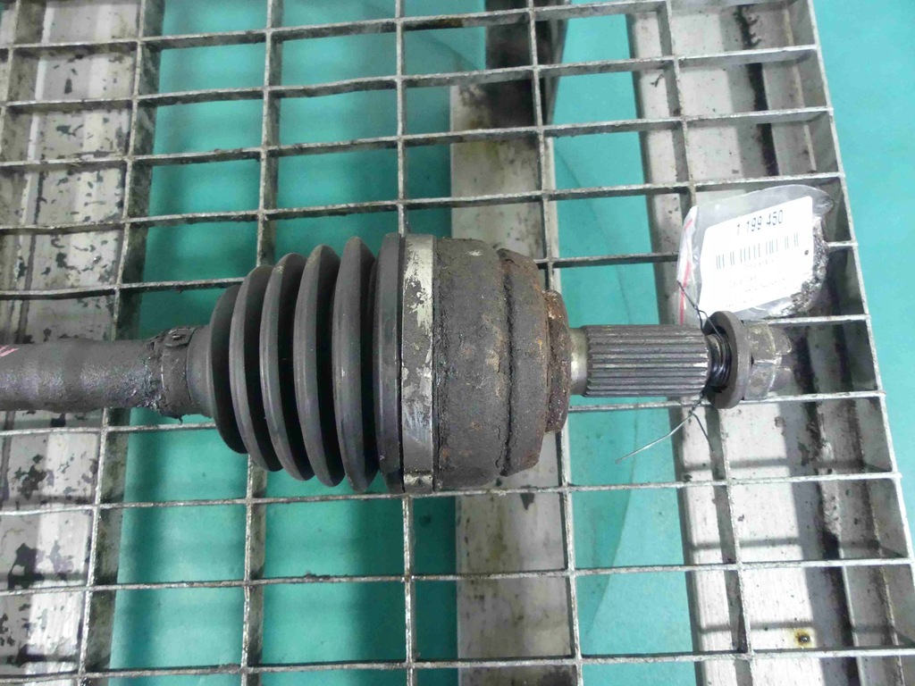 фото №2, Приводной вал левая dacia duster i 1.5 dci механическая коробка передач 5b