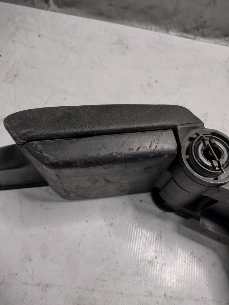 фото №5, Подлокотник bmw e46 8213678