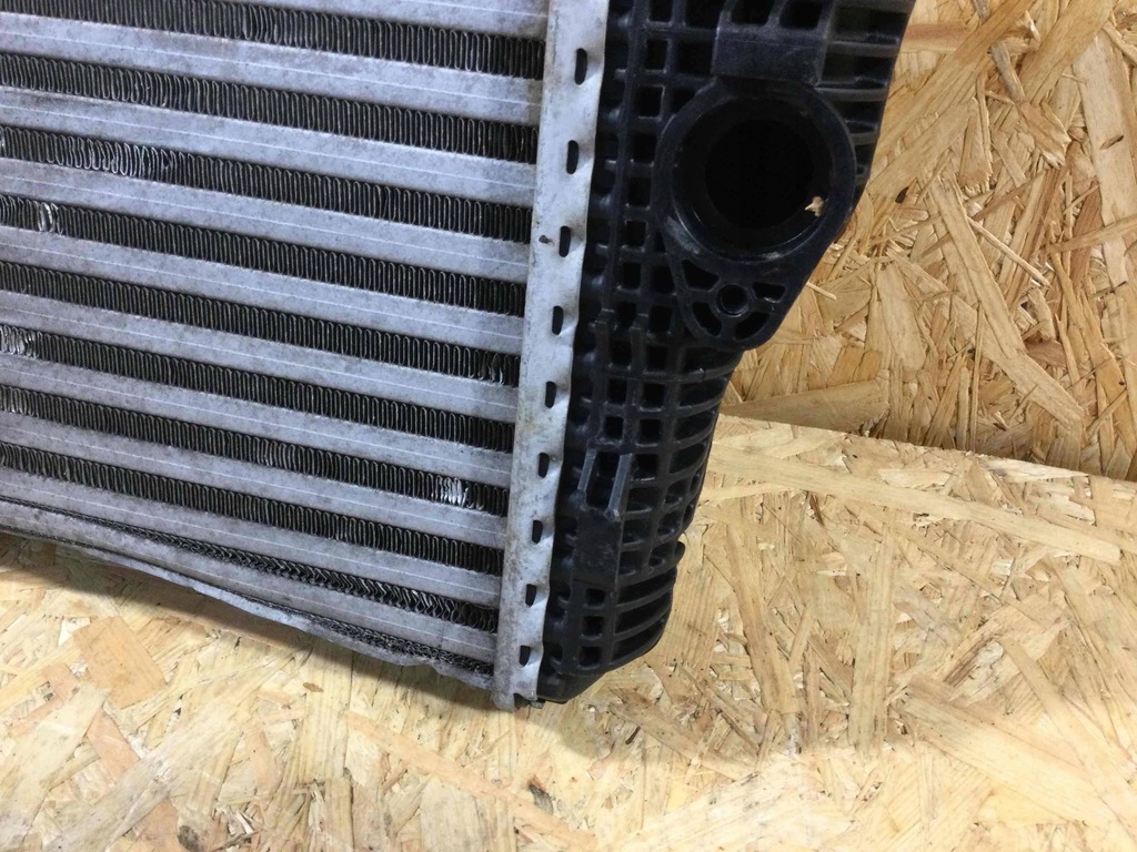 фото №5, Porsche macan интеркулер правый 95b145804b