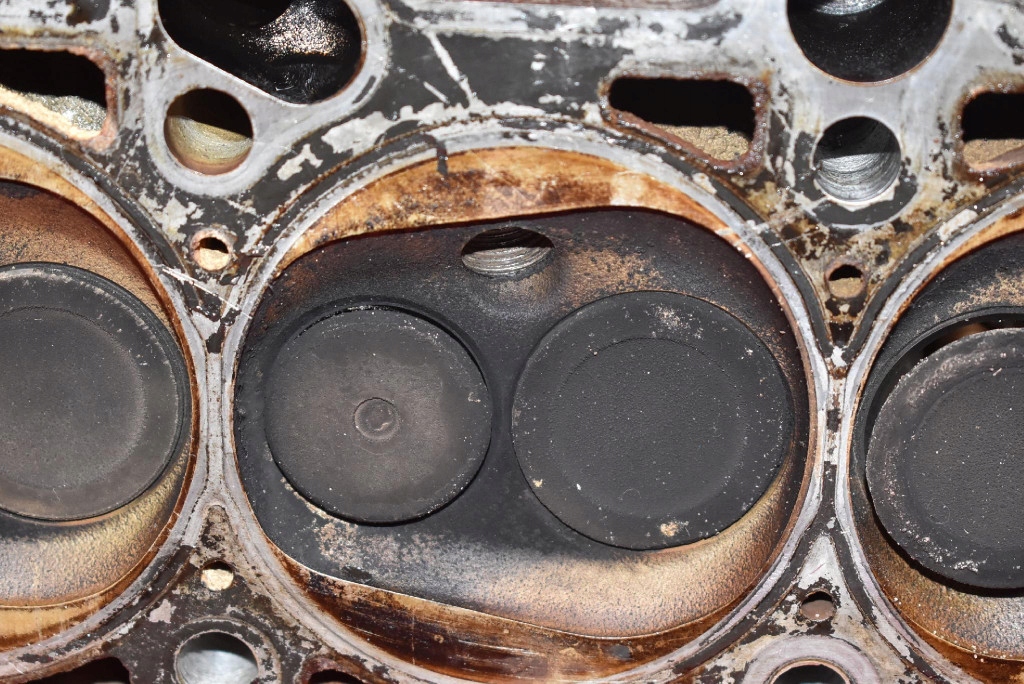 фото №10, Головка двигателя 037103373ad vw new beetle 2.0 8v 116 km 98-05