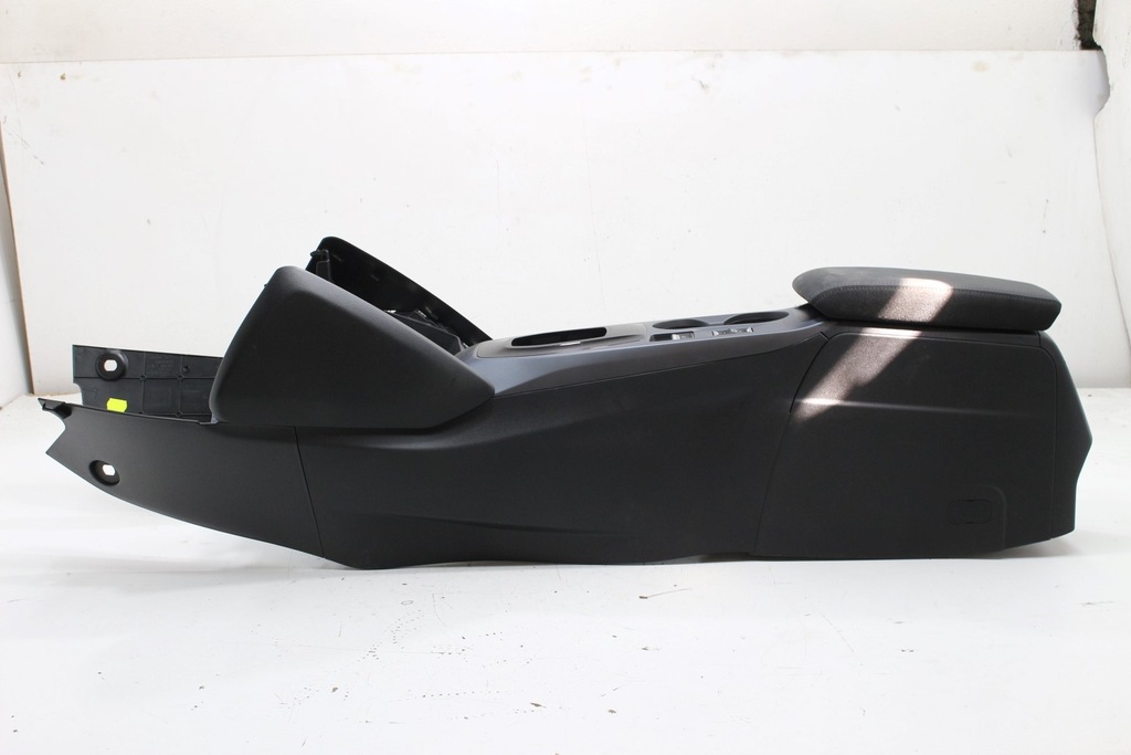 фото №8, Підлокітник тунель середній kpl peugeot 2008 ii eu