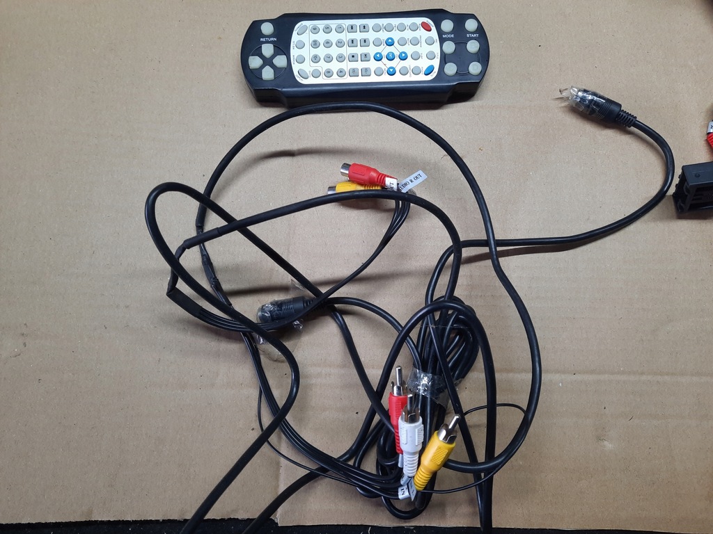 фото №9, Підголівники екрани renault usb брелоки