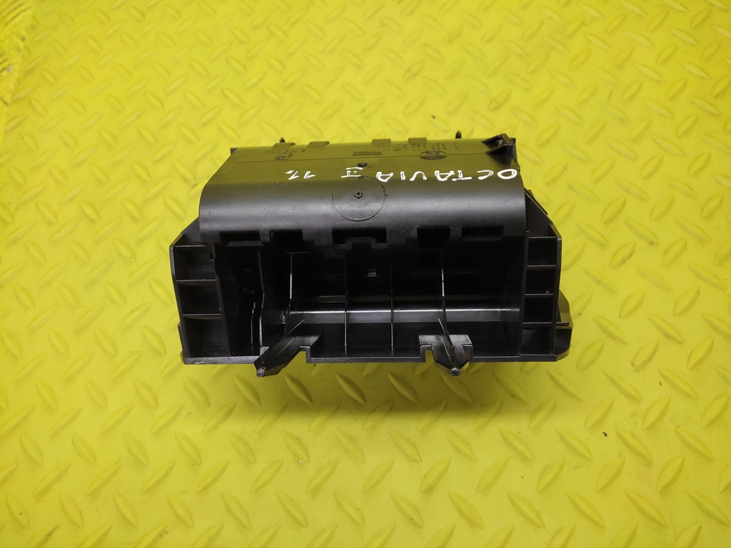 фото №5, Skoda octavia ii попільничка 1z1863077a