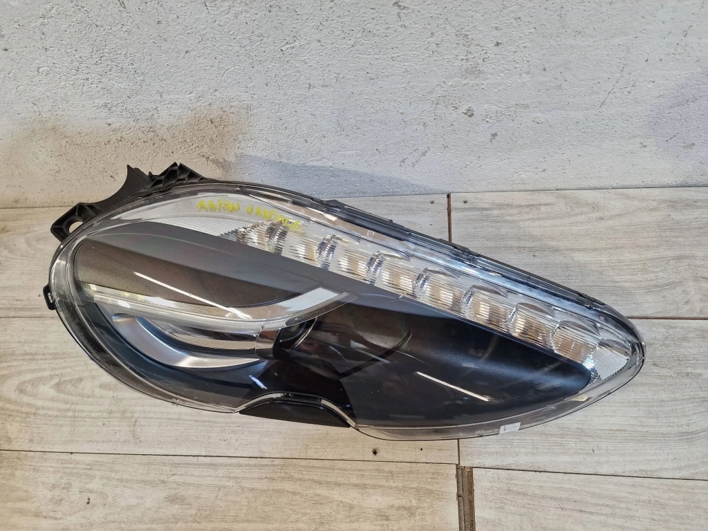 фото №3, Лампа права перед aston martin rapid ad43-13w029-bb