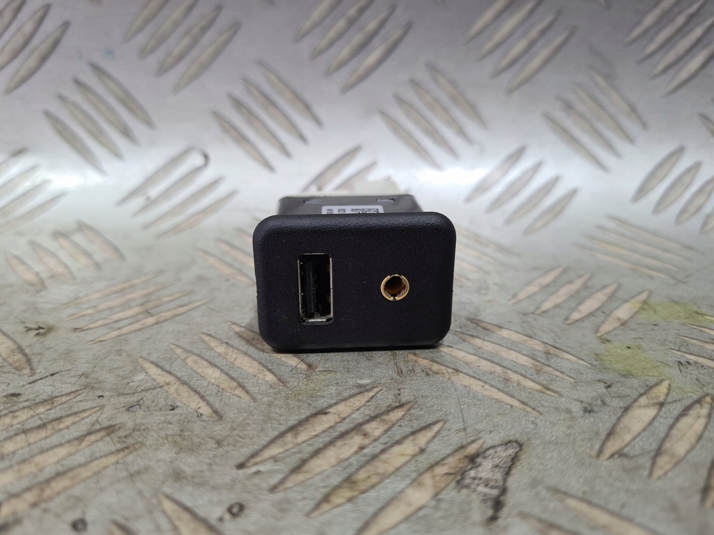 фото №1, Роз'єм port aux usb opel corsa e adam