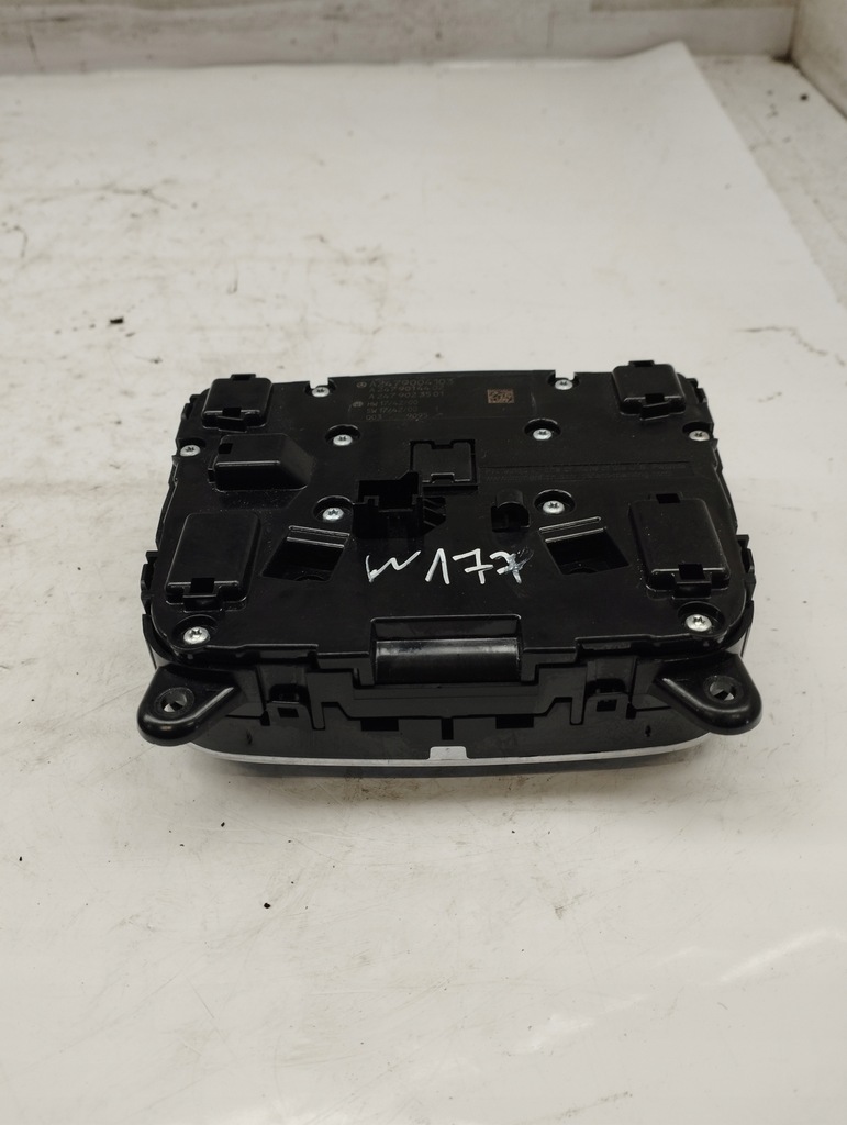 фото №7, Mercedes w177 amg a35 перемикач панель idrive тачпад a2479004103