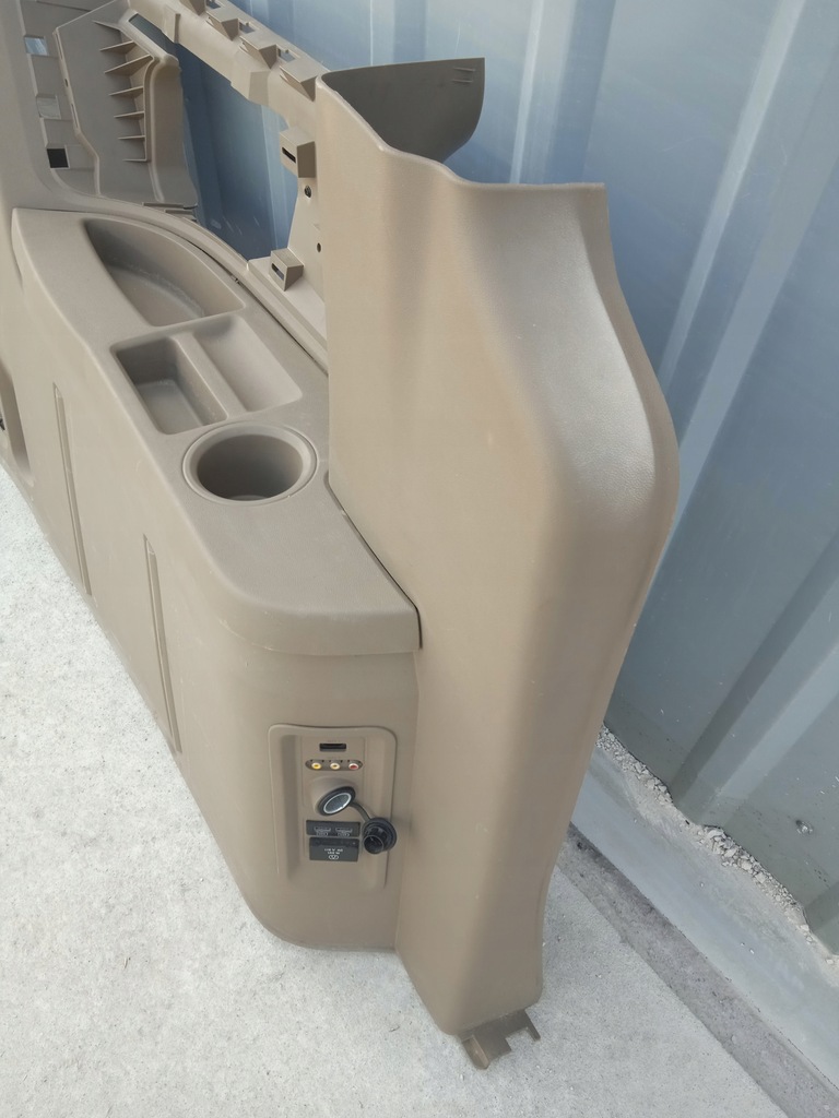 фото №10, Chrysler town country 10-20 обшивка багажника usa