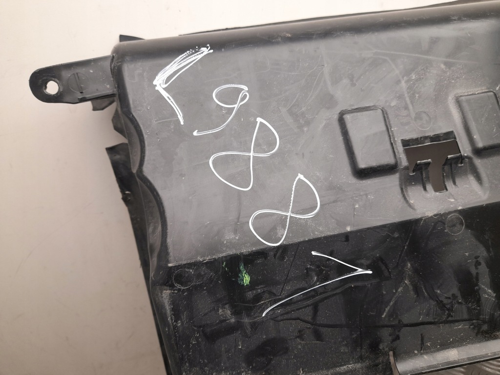 фото №5, Елементи кріплення радіатора audi q8 e-tron 2023 4ke121291b