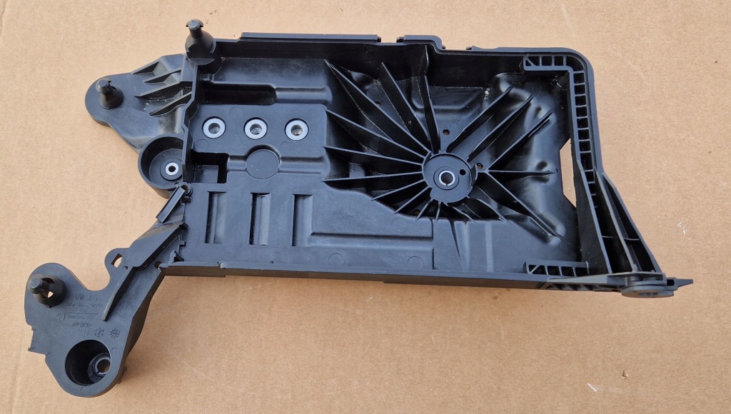 Купити Основа акумулятор 5wa915331b vw skoda оригінал як нова