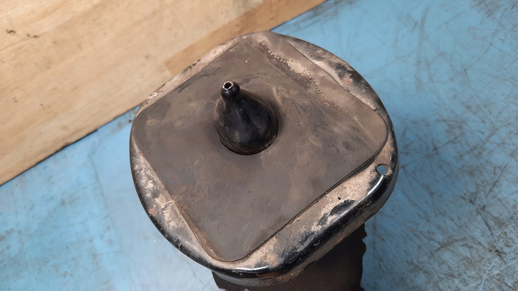 фото №7, Кронштейн відбійник амортизатора задня volvo xc60 v60