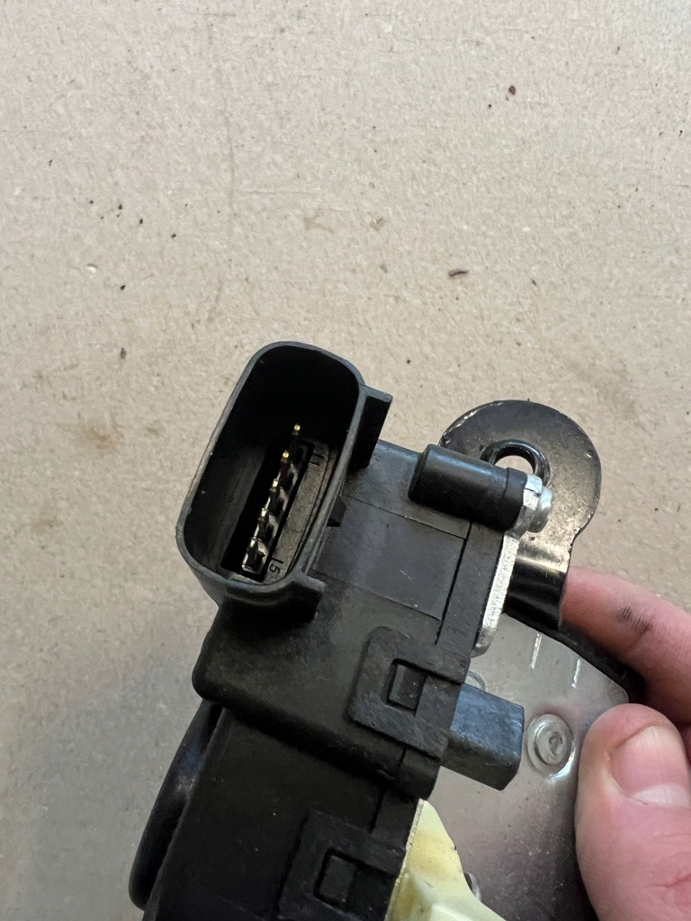 фото №8, Hyundai i30 iii kombi hb 17-20 замок кришки багажника 81230-g3000