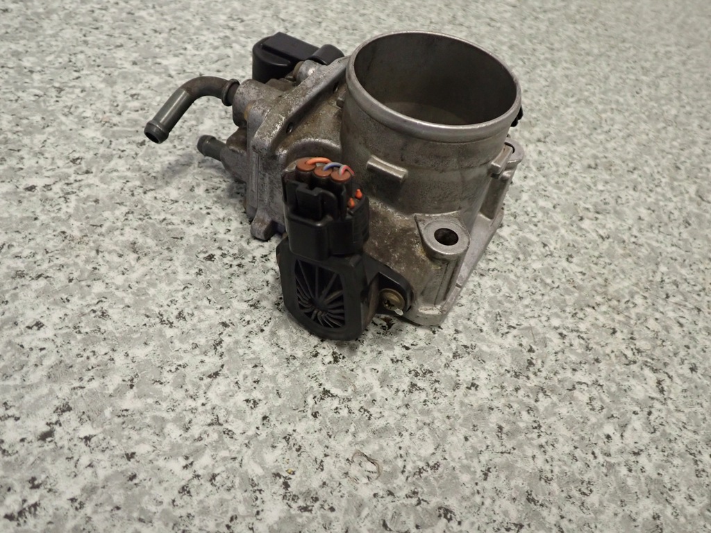 фото №7, Suzuki liana 1.3 01-07 дроссельная заслонка воздуха