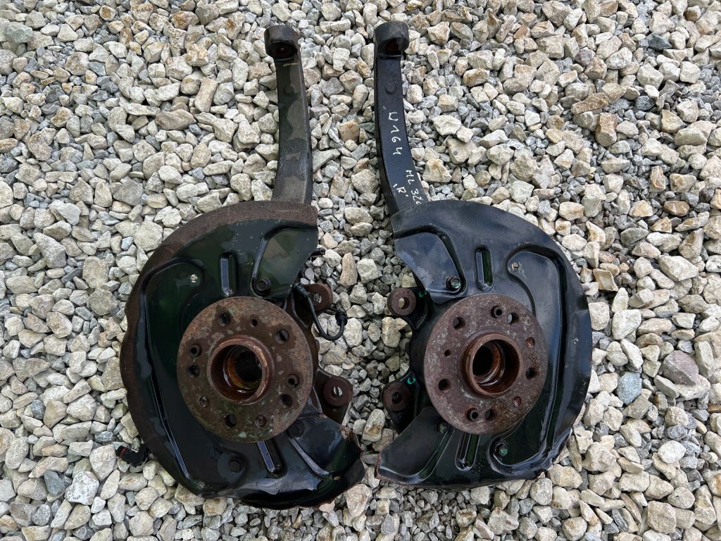 фото №1, Mercedes ml w164 gl x164 поворотный кулак правая перед 4x4