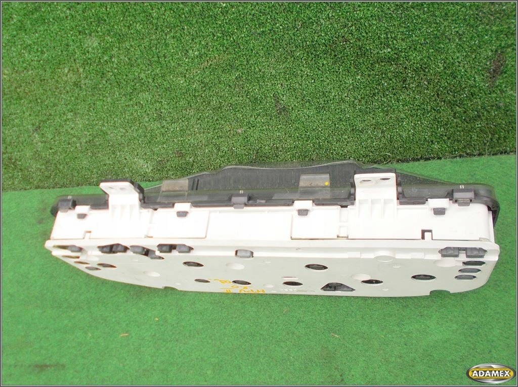 фото №5, Mazda mpv ii 2.0citd 03r - счетчик приборы