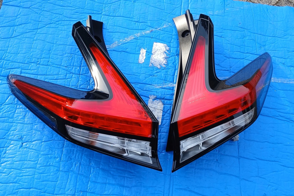 фото №1, Nissan leaf ii левая i правая сторона