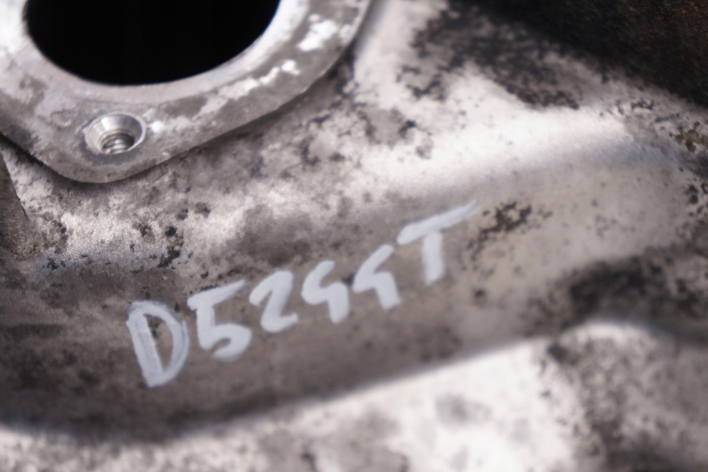 Піддон оливи масляна d5244t volvo s60 i s80 i v70 ii 30777966 aa Зі Шроту