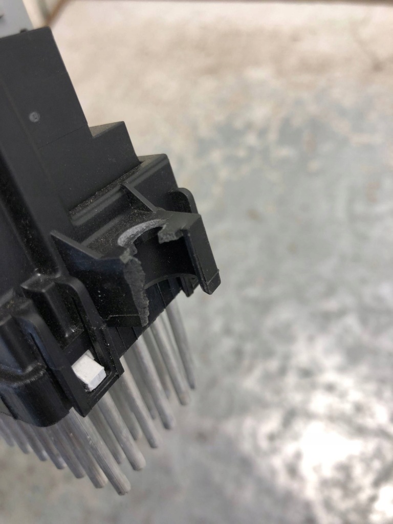 фото №3, Резистор вентилятор ford focus mk4 g3gh-19e624-aa